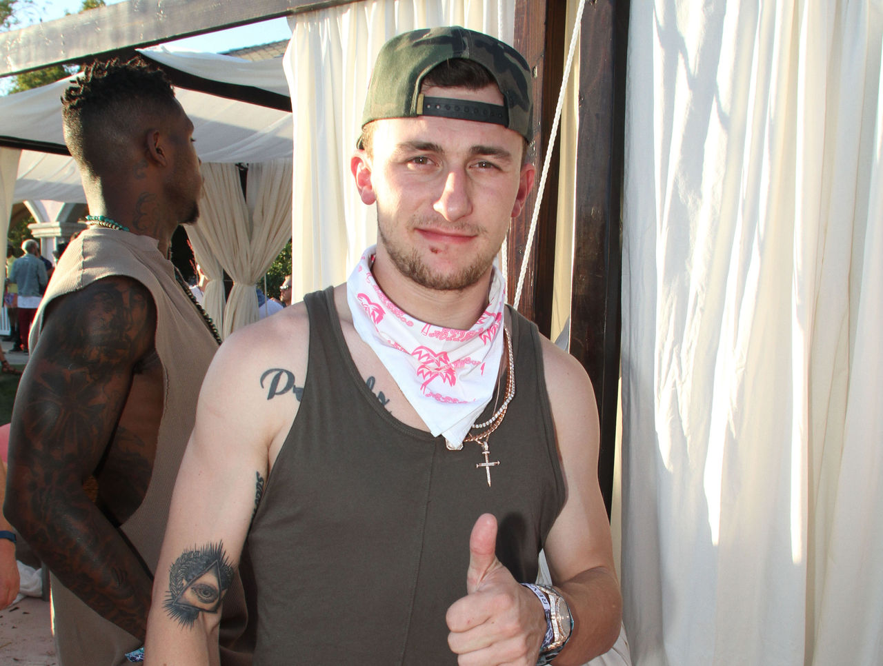 Johnny Manziel Tattoo Ovo