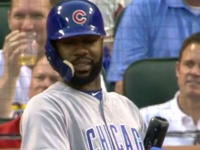 Heyward helmet tips angry fans during Cardinals return