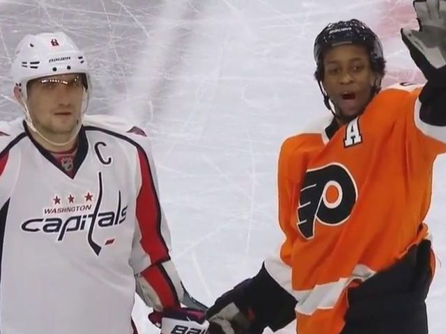 Simmonds, Ovechkin beg Flyers' fans to stop throwing bracelets