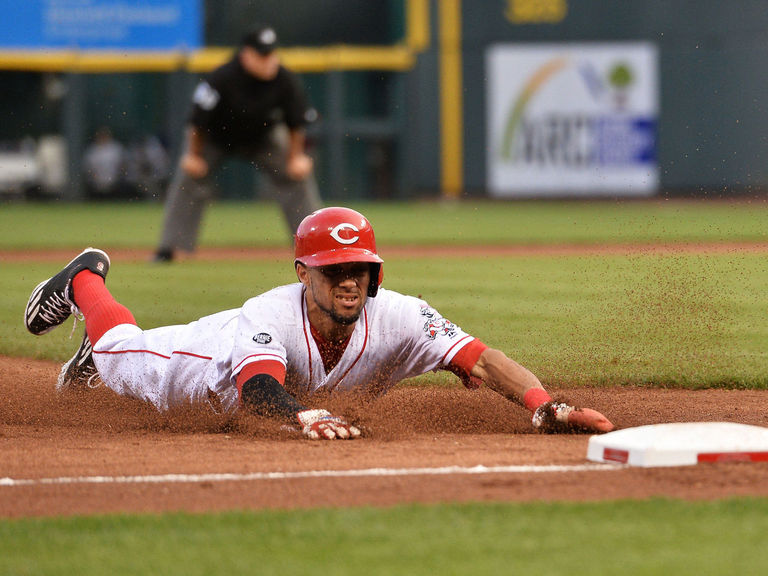 Reds run wild for 5 stolen bases in 1 inning