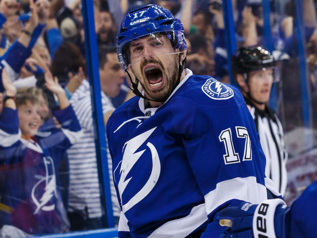 Killorn reaches 7-year, $31.15M extension with Lightning