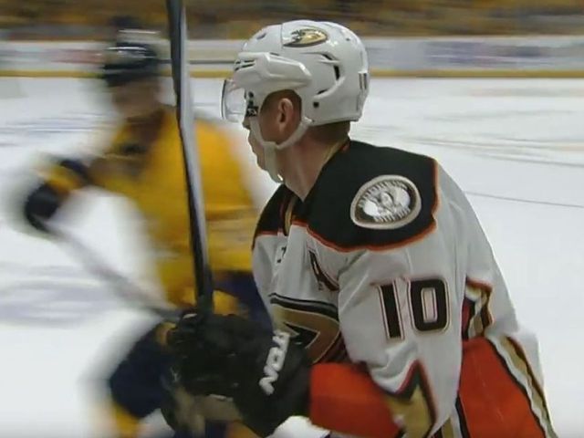 Predators' Ribeiro tags Ducks' Perry with spear
