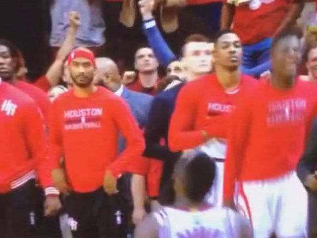 Dwight Howard doesn't look thrilled about Harden's game-winner