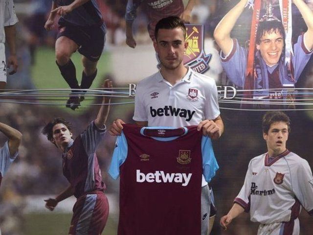 West Ham completes Toni Martinez coup from Valencia