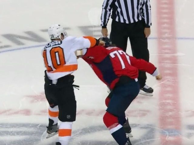 Brayden Schenn, T.J. Oshie launch Game 5 with fisticuffs