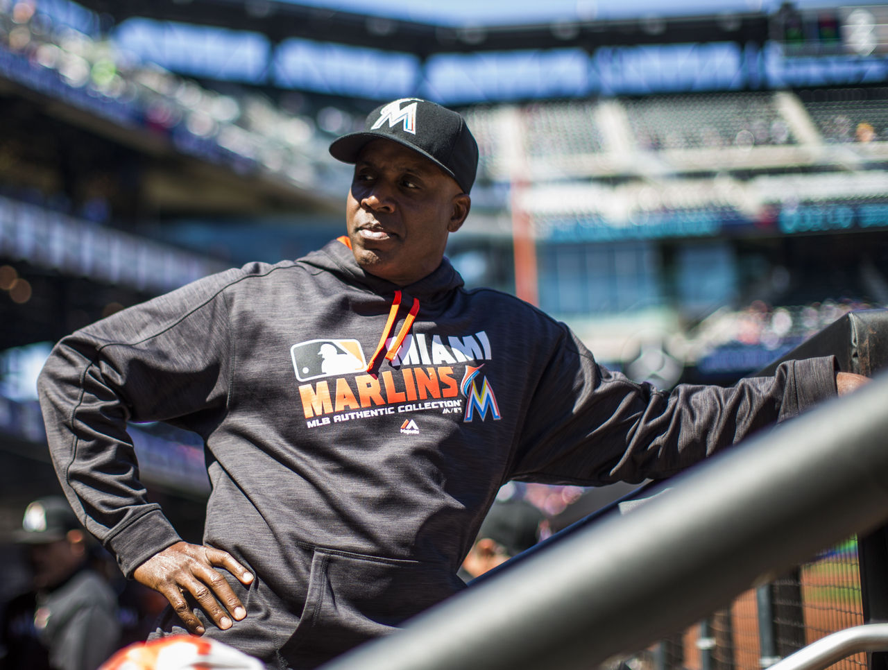 Coach Barry Bonds returns to AT&T Park in a Marlins uniform