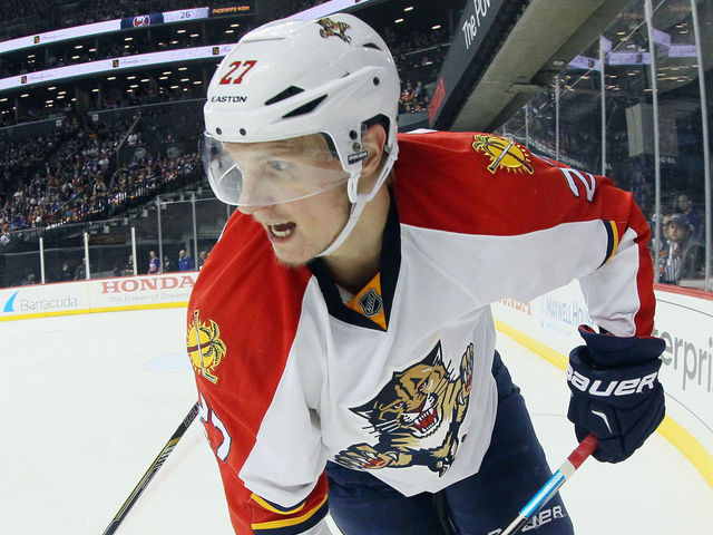 Report: Panthers' Bjugstad didn't make trip to Brooklyn