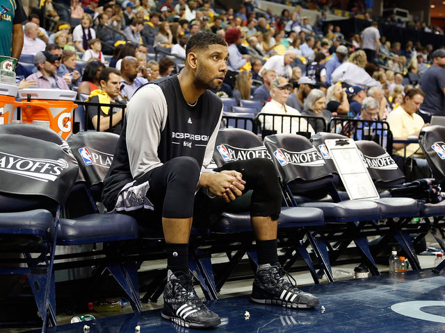 Spurs' Parker: 'Weird' to play without Tim Duncan