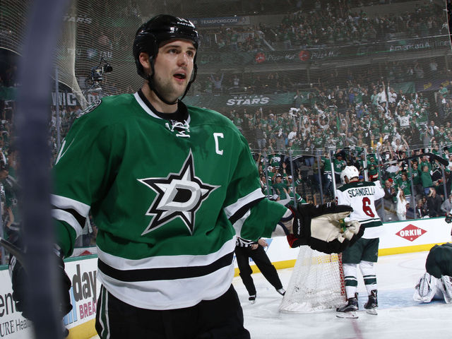 Watch: Benn fires pin-point snipe past Dubnyk
