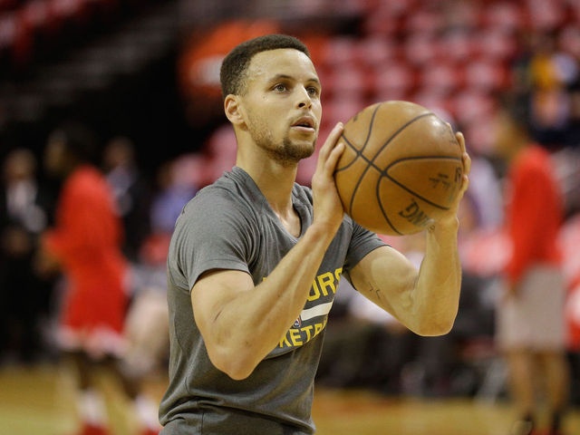 Curry curt when describing injury: 'I slipped, I fell, I hurt'