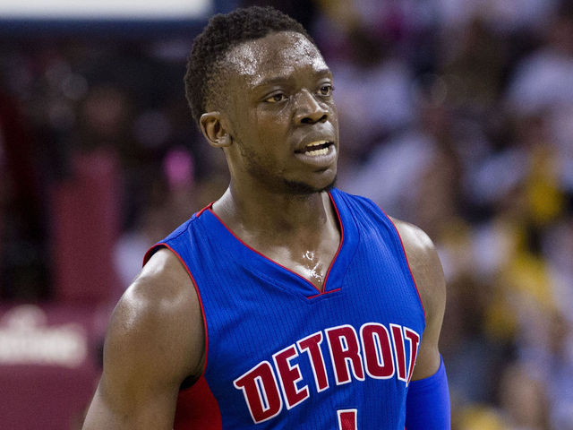 Watch: Reggie Jackson tries hero ball, fails miserably