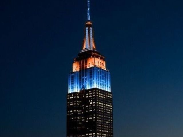 Empire State Building lit up in Islanders colors after Tavares' clincher