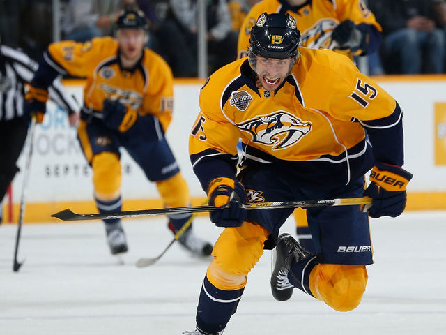 Predators' Smith draws back into lineup for Game 6