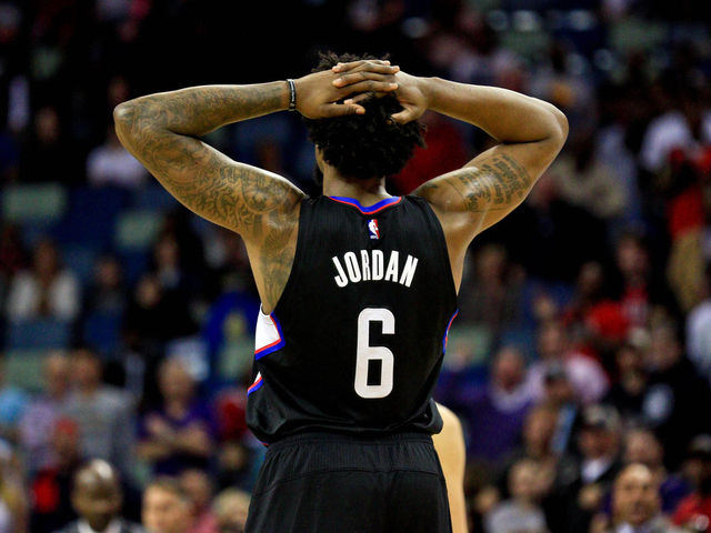 Watch: DeAndre Jordan air-balls back-to-back free throws