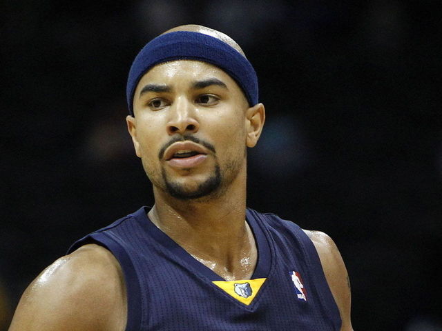 76ers' Bayless out at least 2 weeks with wrist injury