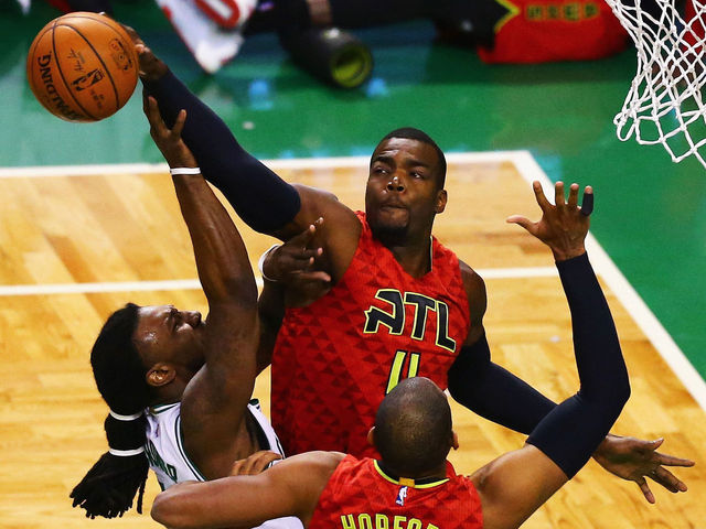 Millsap viciously swats ball, Crowder to the ground