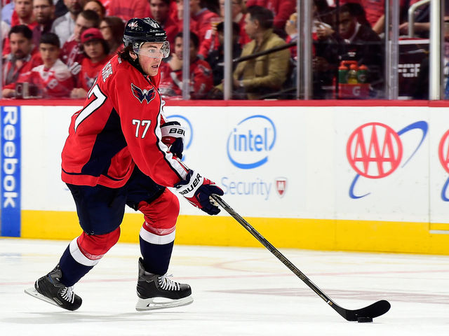 Watch: Oshie evens score with top-shelf bullet