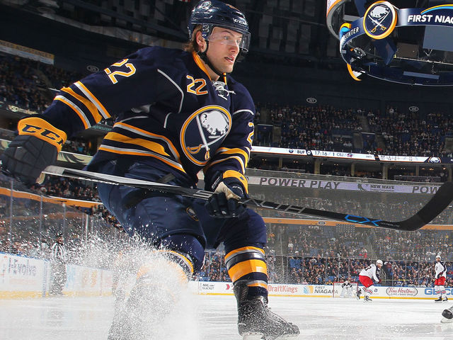 Sabres sign Larsson to 1-year contract