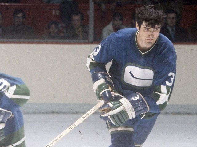 Linden brings Pat Quinn rookie card to Draft Lottery as lucky charm