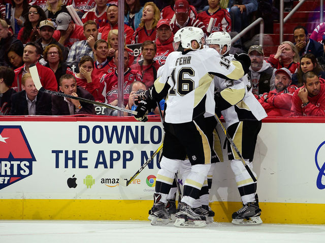 Watch: Penguins' Fehr scores Game 2 winner on deft redirection