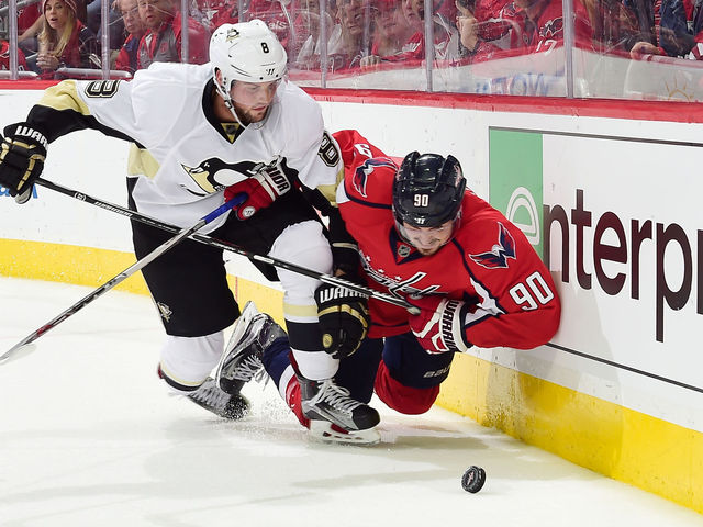 Penguins give 'warrior helmet' to 5 defensemen after Game 2 win