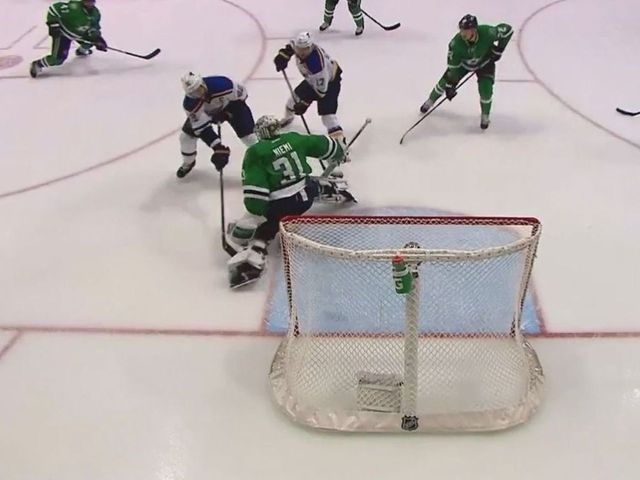 Watch: Blues' Backes scores Game 2 overtime winner on 32nd birthday