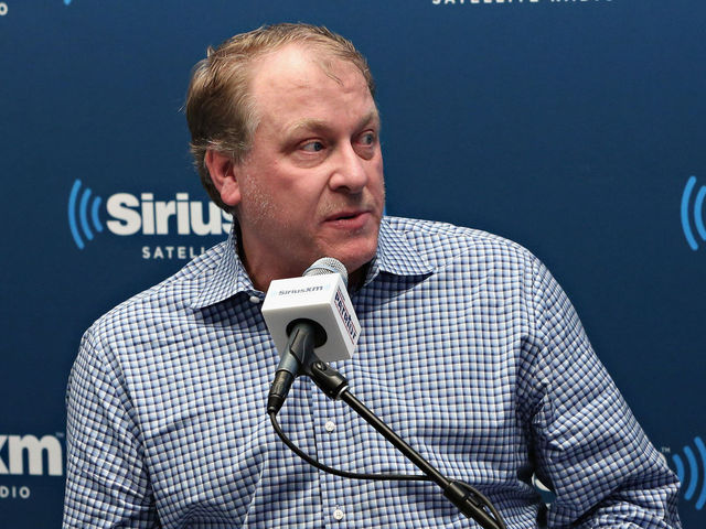 Schilling fumes after ESPN removes 'bloody sock game' from documentary