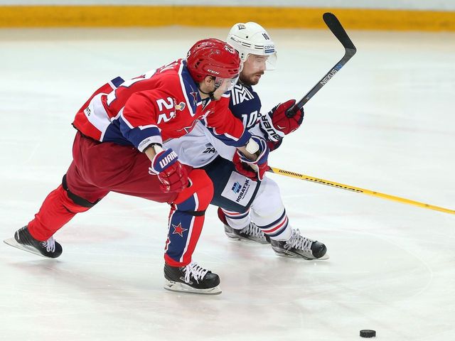 Maple Leafs sign Nikita Zaitsev to 1-year, entry-level contract