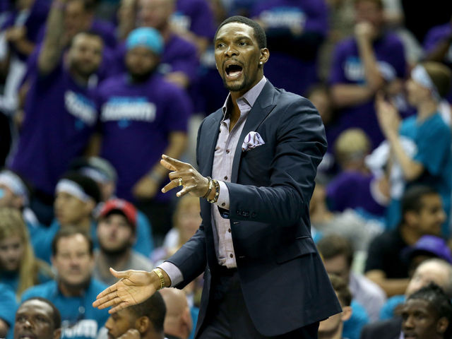 Report: Bosh pressuring Heat to let him play