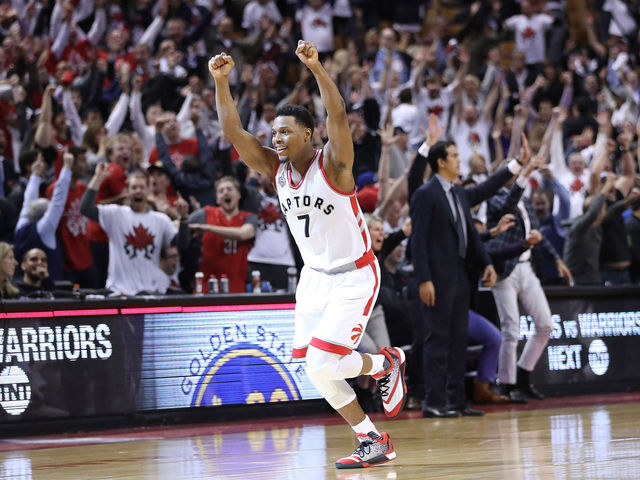 Watch: Lowry hits back-to-back clutch jumpers