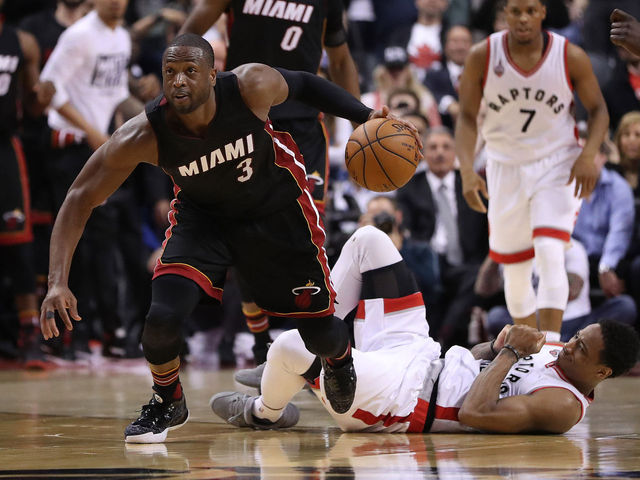 Watch: Wade kills Raptors' comeback with steal, and-1