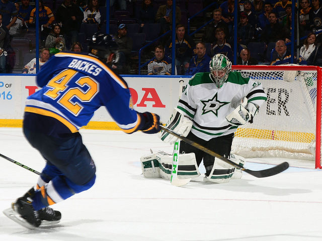 Steen, Backes help Blues take series lead with blowout win over Stars