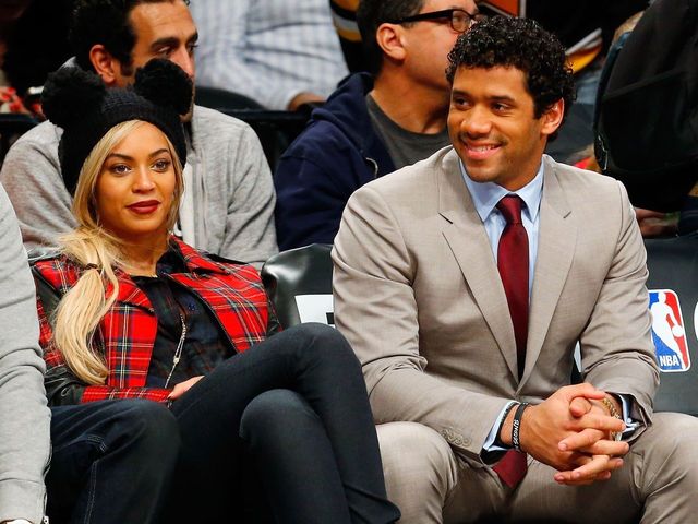 Russell Wilson really wants the NBA back in Seattle