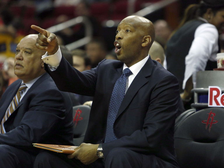 Report: Rockets interview Sam Cassell for head coach | theScore.com Sam Cassell Et