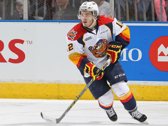 Blackhawks claim Alex DeBrincat at No. 39