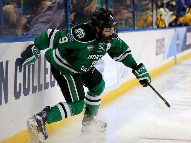 Oilers officially sign Caggiula to 2-year deal