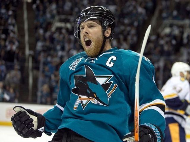 Watch: Pavelski scores after beautiful, no-look pass from Thornton
