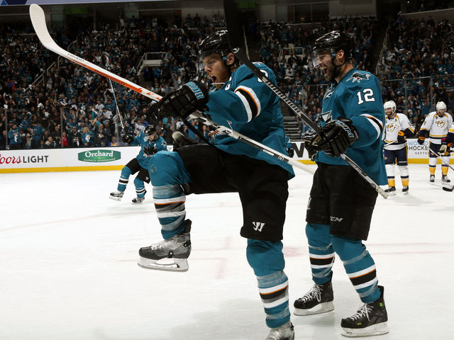 Pavelski stars for Sharks, who push Predators to brink