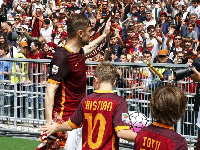 Francesco Totti records 600th Serie A appearance