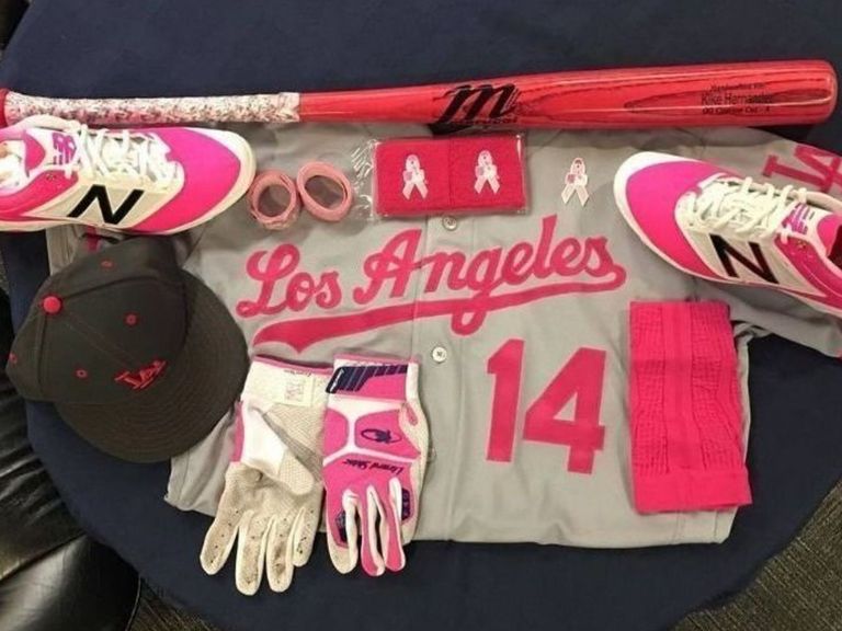 MLB's stars, teams honor Mother's Day with gear, heartwarming gestures