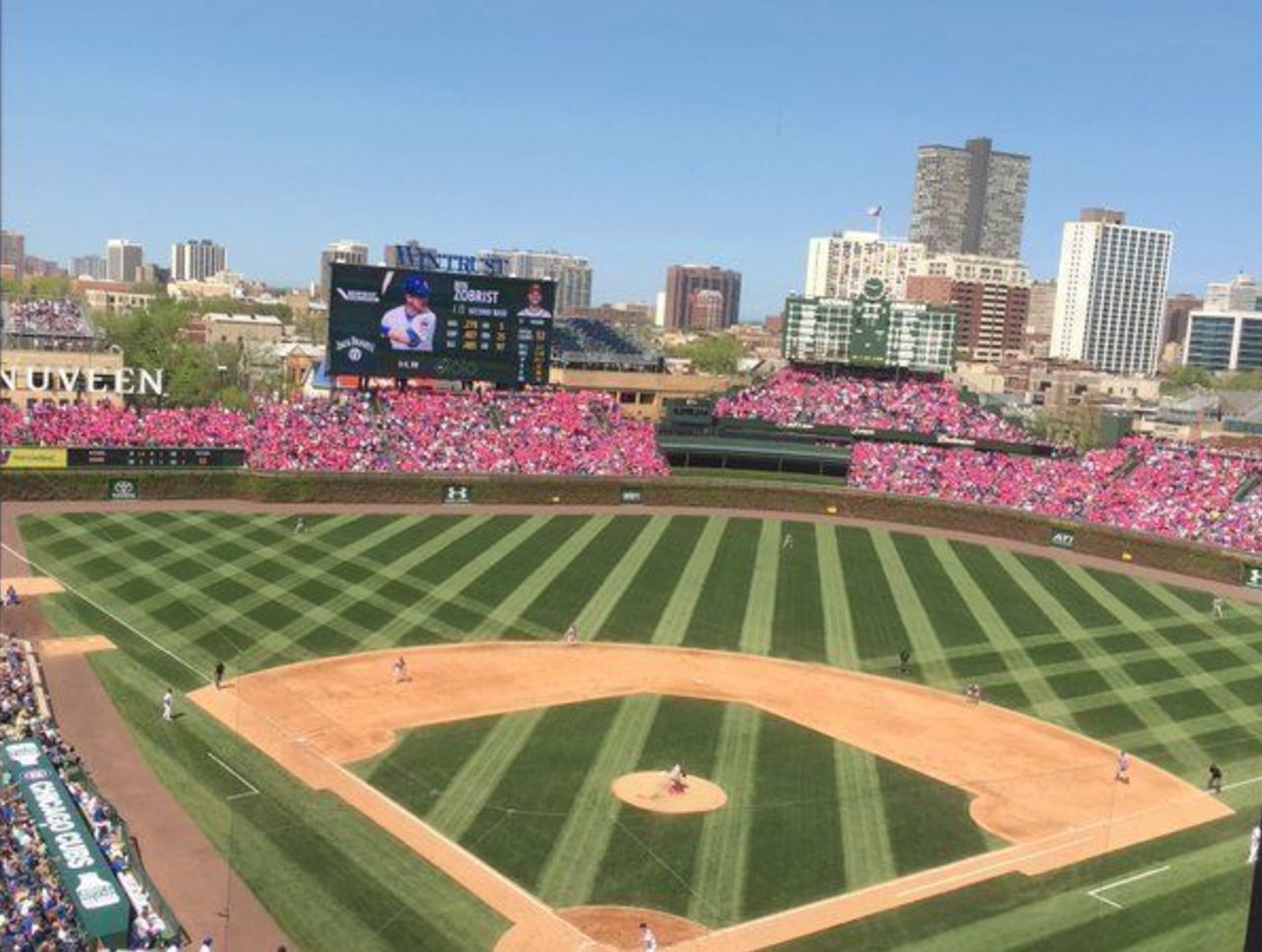 Chicago Cubs - #PinkOut for Mother's Day!