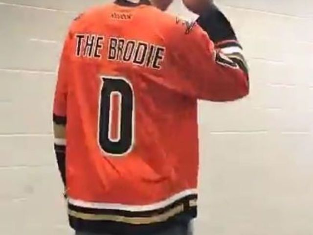 Russell Westbrook rocks Ducks jersey before Game 4