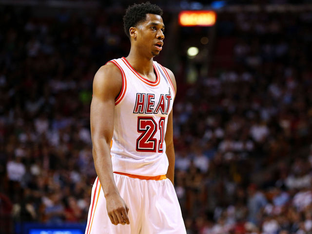 Report: Whiteside dealing with 1st-degree MCL sprain