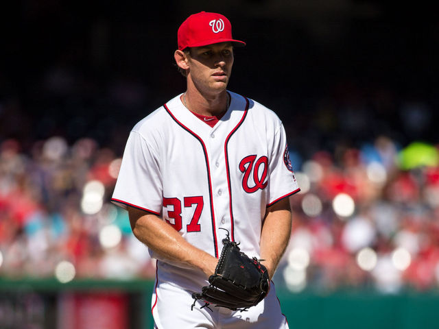 Strasburg to undergo MRI after feeling 'pinch' in elbow