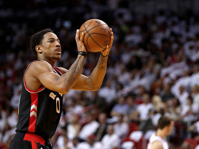 DeRozan vows to shoot better despite thumb issue