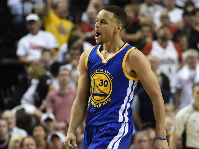 Watch: Curry drops 40, outscores Blazers by himself in OT