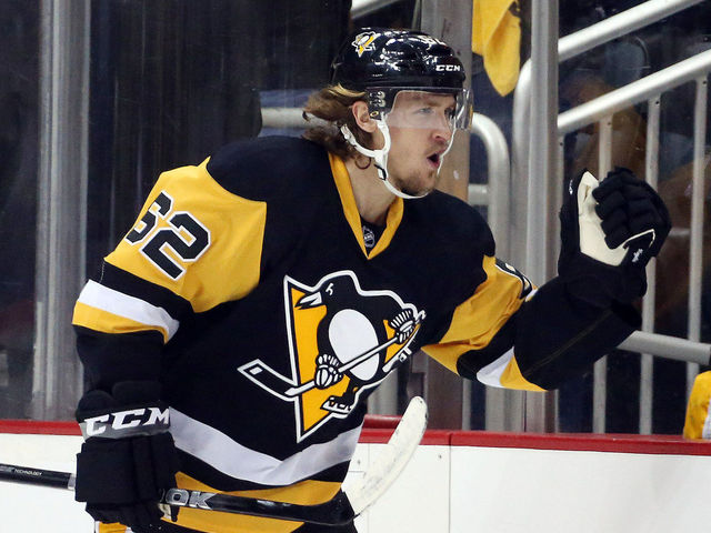Watch: Penguins capitalize on Orpik penalty with 2 goals in 33 seconds