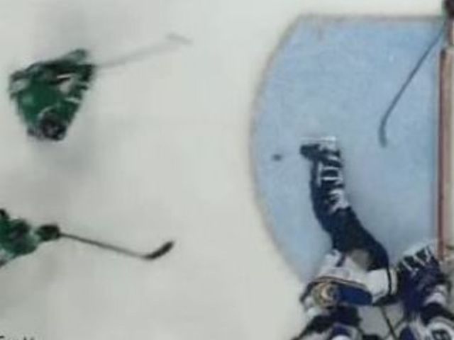 Elliott robs Sceviour with incredible skate save