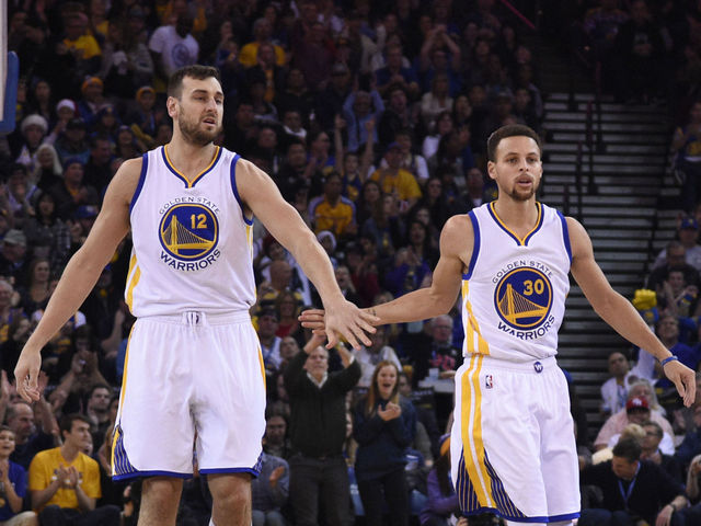 Watch: Curry saves ball, drains trey