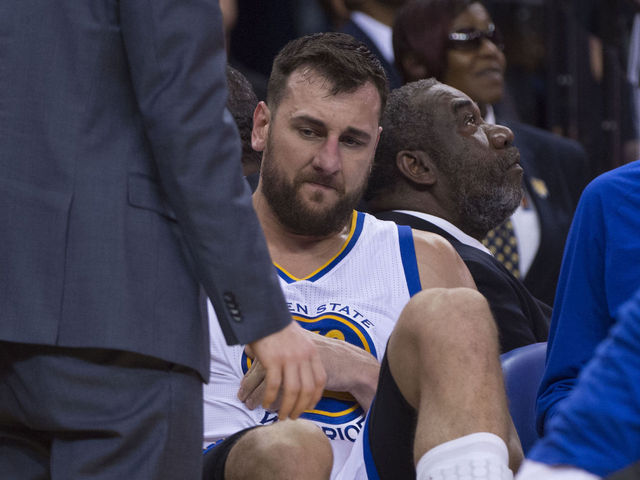 Bogut forced from Warriors' clincher with adductor strain